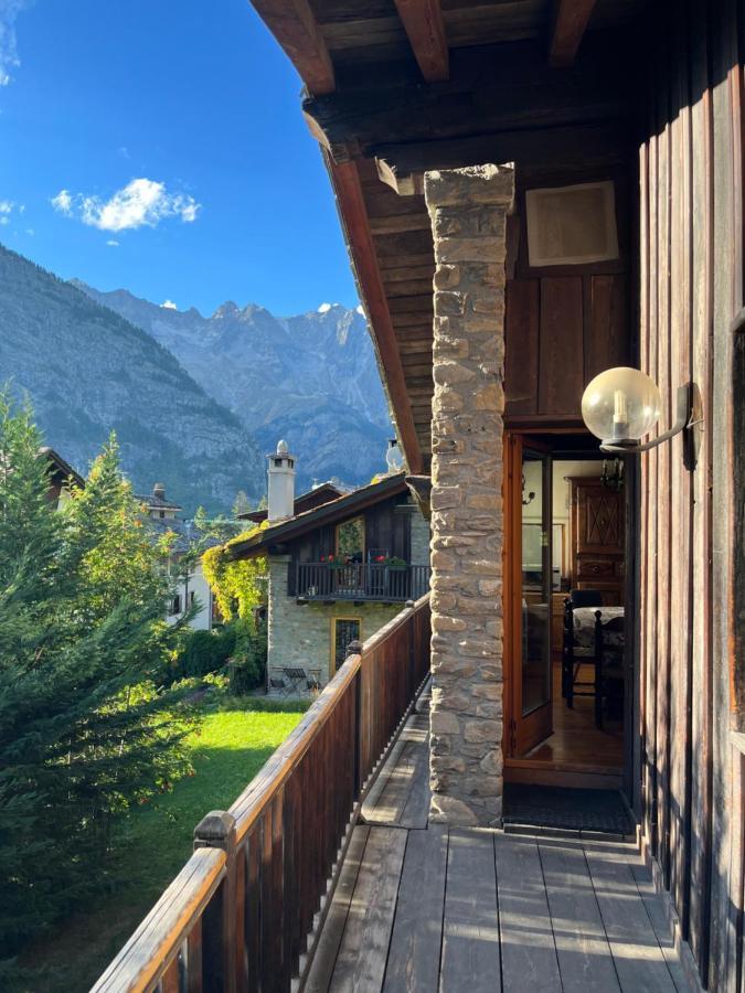 Chalet Blanc "Coeur Sapin" Courmayeur Dış mekan fotoğraf